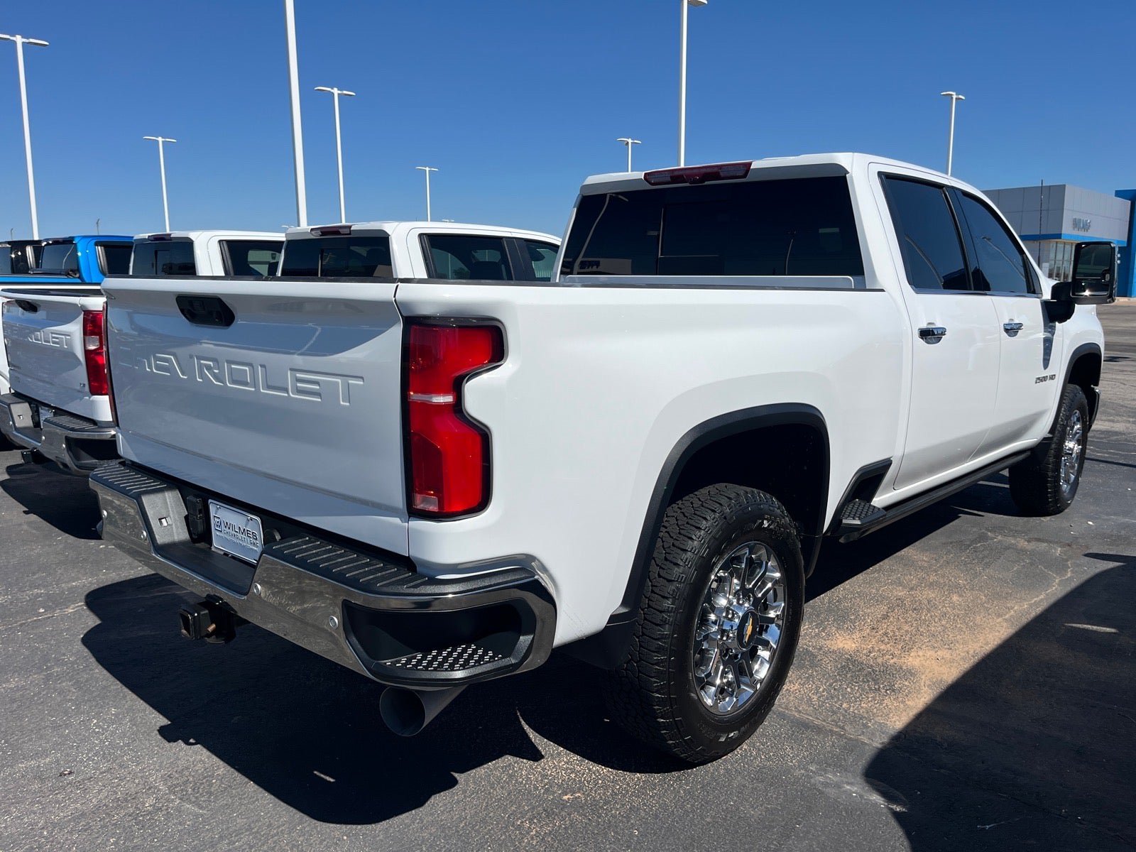 Used 2025 Chevrolet Silverado 2500 LTZ w/ LTZ Plus Package AWD/4WD image 6