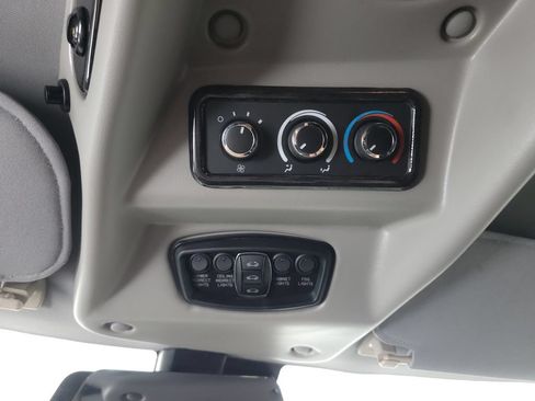 Used 2026 Chevrolet Express 2500 Extended w/ Driver Convenience Package RWD image 17