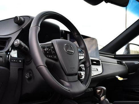 New 2025 Lexus ES 350 Luxury image 12