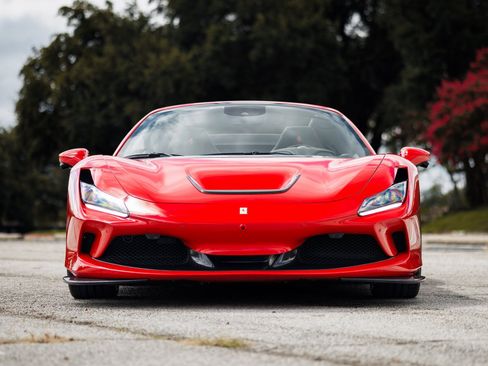 Used 2021 Ferrari F8 Tributo image 37