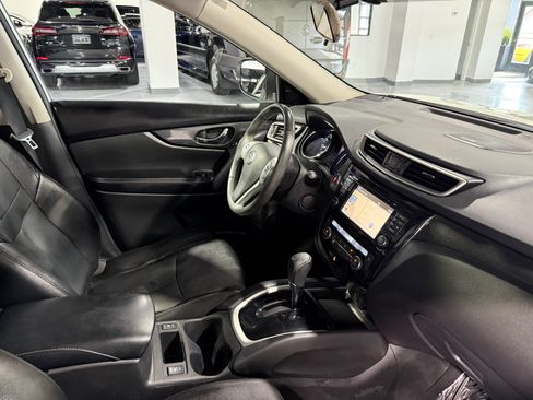 Used 2016 Nissan Rogue SL w/ SL Premium Package AWD/4WD image 24