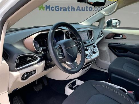 Used 2023 Chrysler Voyager LX FWD image 20