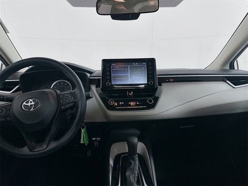 Used 2021 Toyota Corolla LE image 20