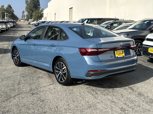 New 2026 Volkswagen Jetta SE image 3