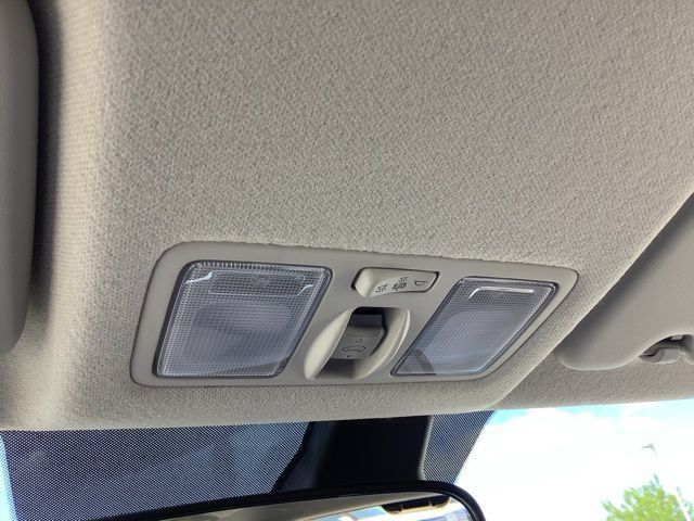 Used 2026 Hyundai Venue SEL FWD image 20