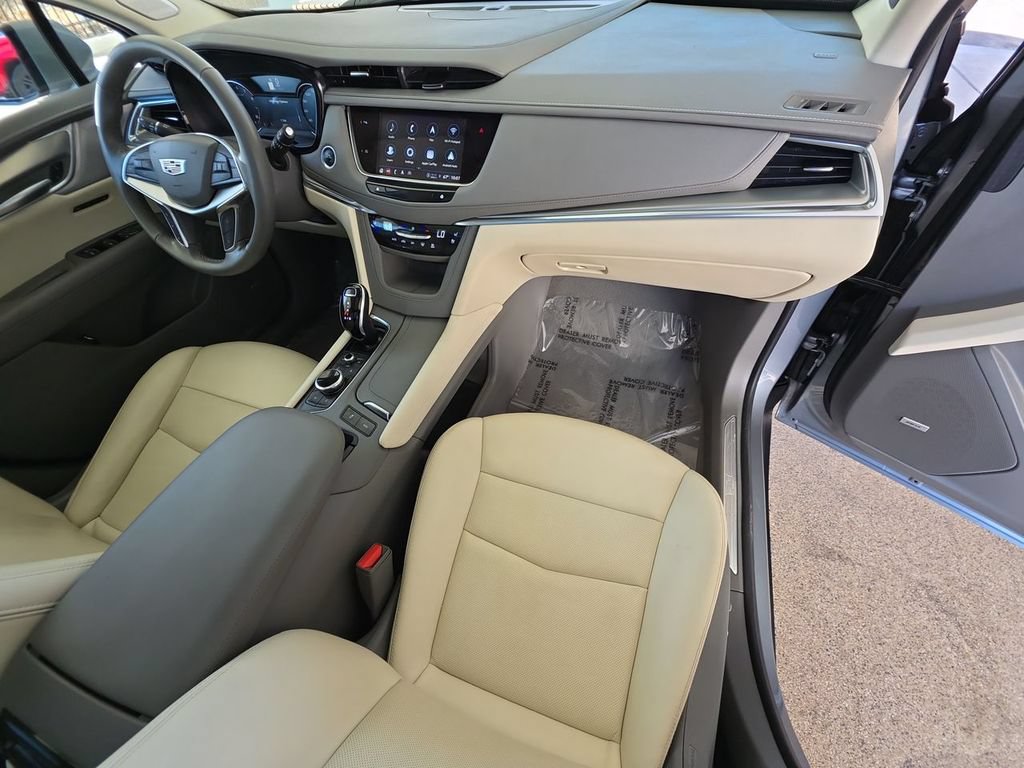 Certified 2024 Cadillac XT5 Premium Luxury FWD image 30