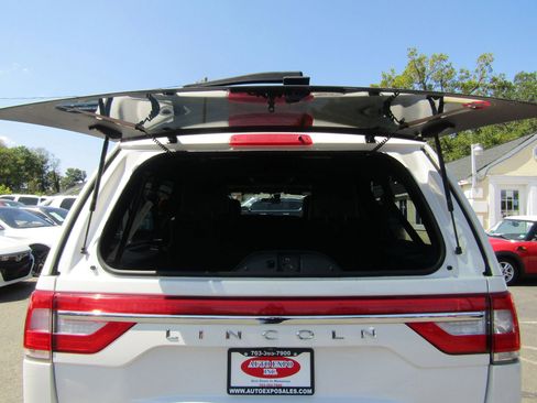 Used 2016 Lincoln Navigator L Select image 35