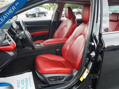 Used 2021 Toyota Camry XSE FWD image 6