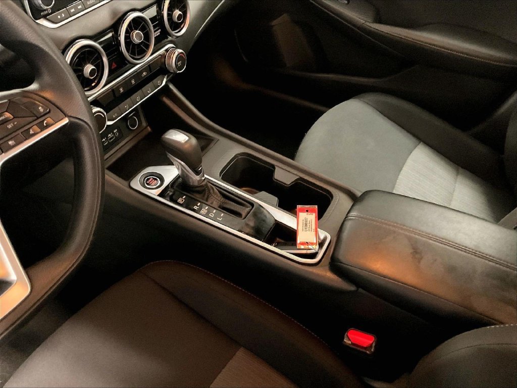 Certified 2024 Nissan Sentra SV FWD image 20