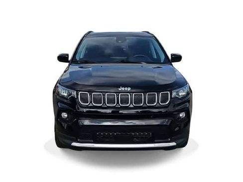 Used 2022 Jeep Compass Limited image 3