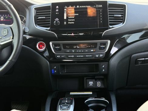Used 2023 Honda Passport Elite image 16