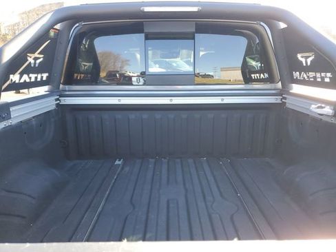 Used 2021 Nissan Titan PRO-4X w/ Pro-4x Convenience Package image 9