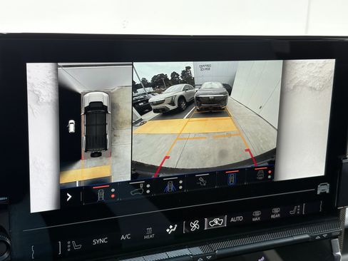 Used 2024 GMC Hummer EV 2X w/ LPO, Illumination Package AWD/4WD image 22
