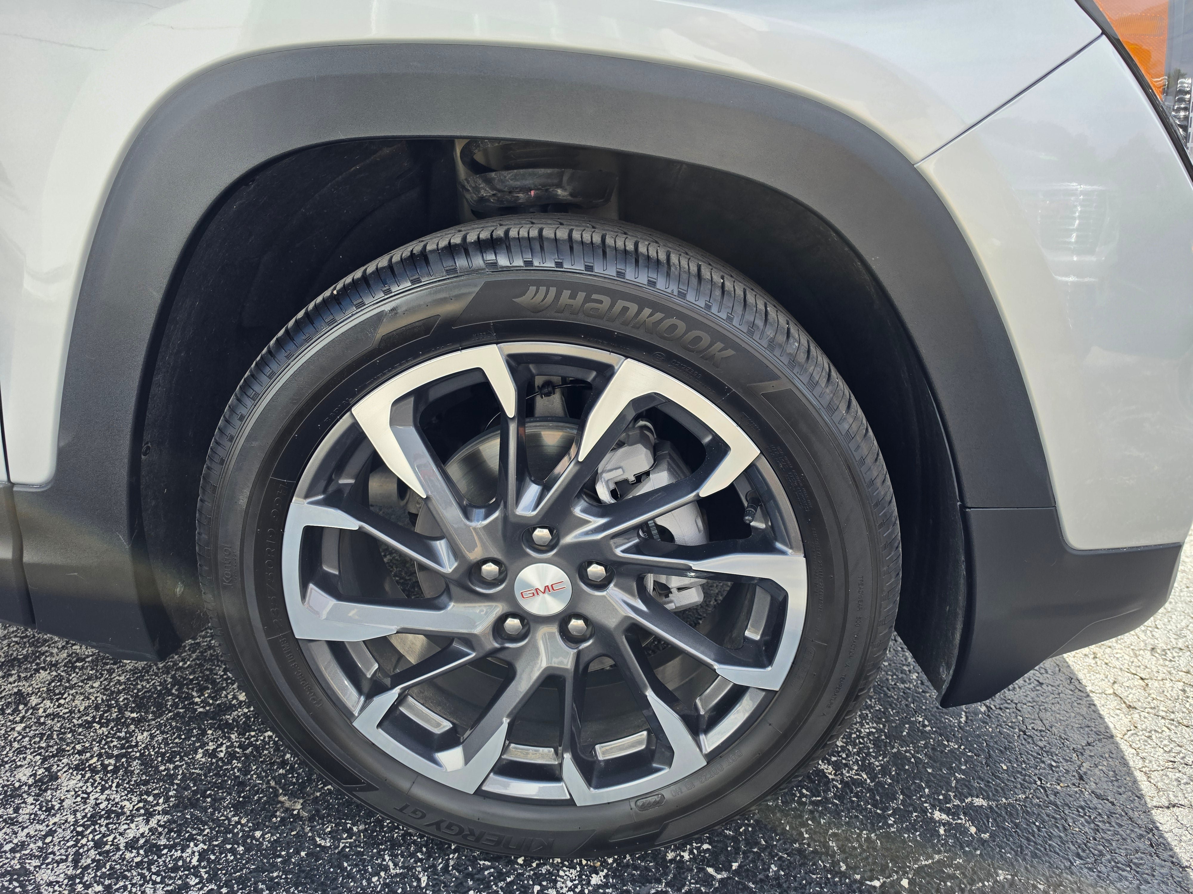 Used 2022 GMC Terrain SLT w/ Tech Package FWD image 14