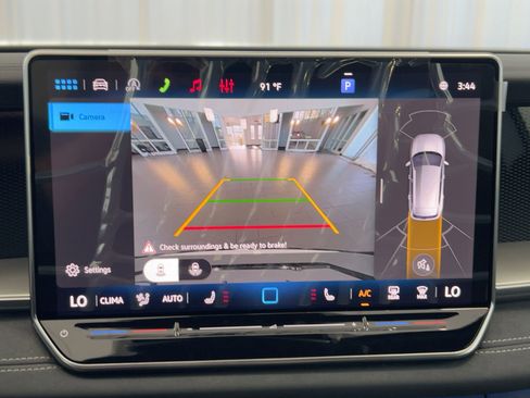 New 2026 Volkswagen Tiguan SE R-Line image 25