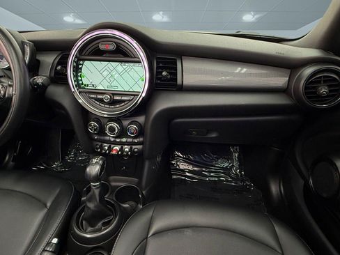 Used 2019 MINI Cooper Convertible image 28