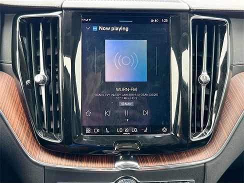 Used 2023 Volvo XC60 B5 Ultimate image 16