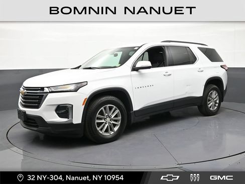 Used 2023 Chevrolet Traverse LT w/ LPO, Floor Liner Package AWD/4WD image 1