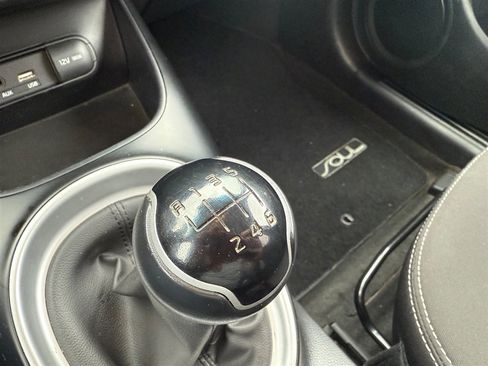 Used 2018 Kia Soul image 18