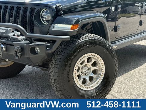 Used 2022 Jeep Gladiator Sport AWD/4WD image 3