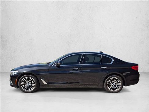Used 2018 BMW 530e xDrive AWD/4WD image 8