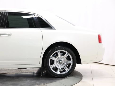 Used 2013 Rolls-Royce Ghost RWD image 9