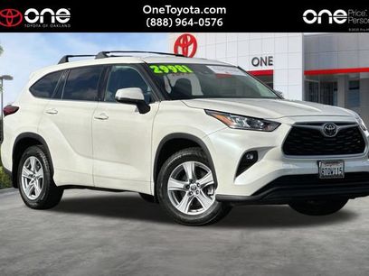 Used 2020 Toyota Highlander LE