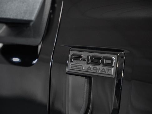 Certified 2022 Ford F150 Lariat w/ Equipment Group 502A High image 13