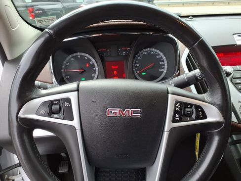 Used 2010 GMC Terrain SLT image 17