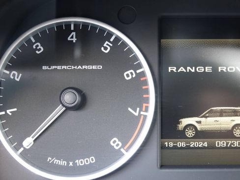 Used 2011 Land Rover Range Rover Sport Supercharged AWD/4WD image 42