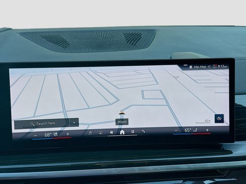 Used 2024 BMW X5 xDrive50e w/ Premium Package image 13