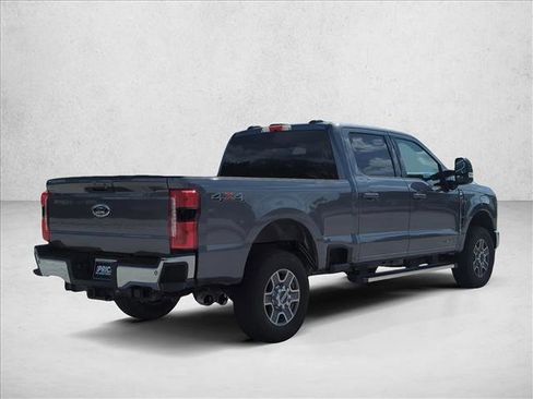 Used 2026 Ford F250 Lariat AWD/4WD image 5