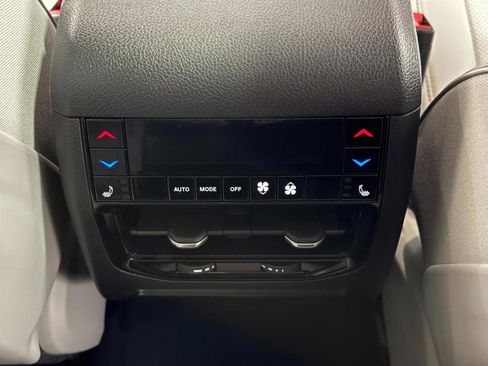 Used 2022 Jeep Grand Cherokee Overland w/ Advanced Protech Group III image 11