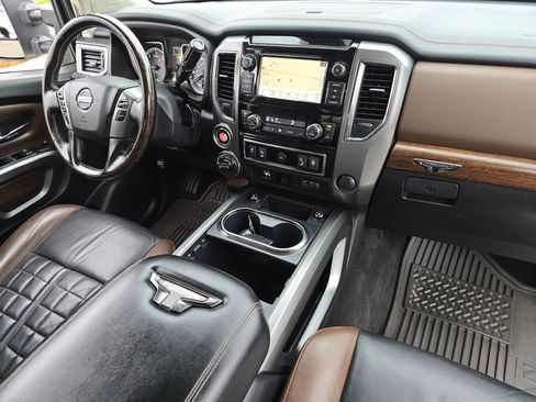 Used 2019 Nissan Titan Platinum Reserve w/ Platinum Utility Package image 34