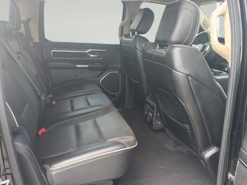 Used 2019 RAM 1500 Laramie AWD/4WD image 5