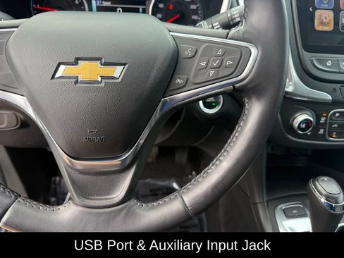 Used 2018 Chevrolet Equinox LT w/ Sun & Infotainment Package image 11
