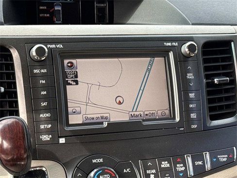 Used 2011 Toyota Sienna XLE image 20