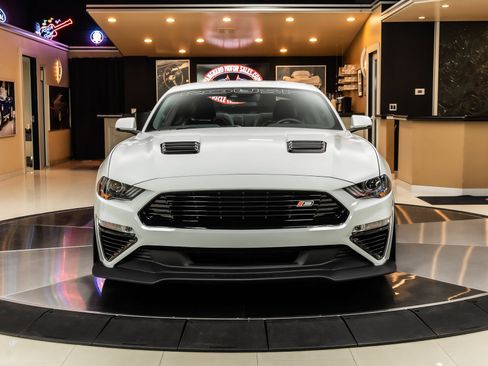 Used 2021 Ford Mustang GT Premium w/ GT Performance Package RWD image 7