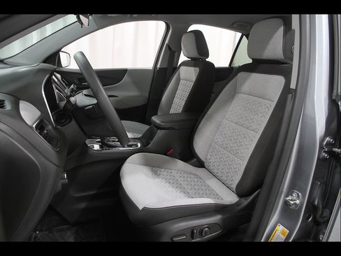 Certified 2023 Chevrolet Equinox LS w/ LS Convenience Package AWD/4WD image 5
