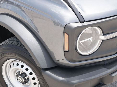 Certified 2025 Ford Bronco 4-Door AWD/4WD image 3