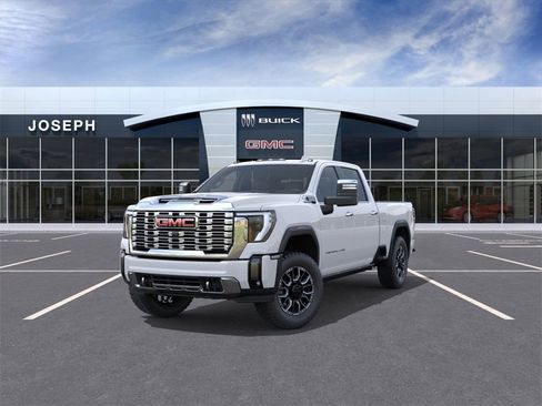 New 2025 GMC Sierra 3500 Denali w/ Technology Package image 8