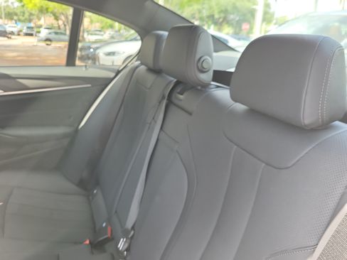 Used 2023 BMW 530i w/ M Sport Package RWD image 9