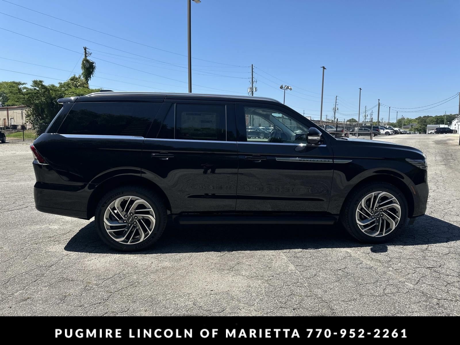 New 2026 Lincoln Navigator Premiere AWD/4WD image 9