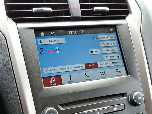 Used 2017 Ford Fusion Energi SE image 19