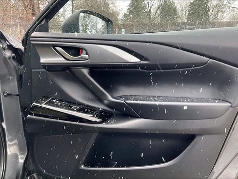 Certified 2023 MAZDA CX-9 Touring Plus image 19