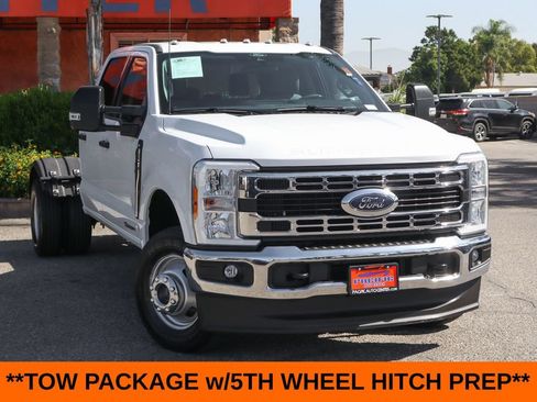 Used 2024 Ford F350 XLT AWD/4WD image 2