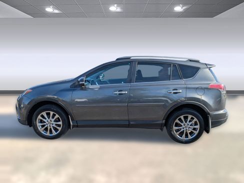 Used 2018 Toyota RAV4 Limited image 2