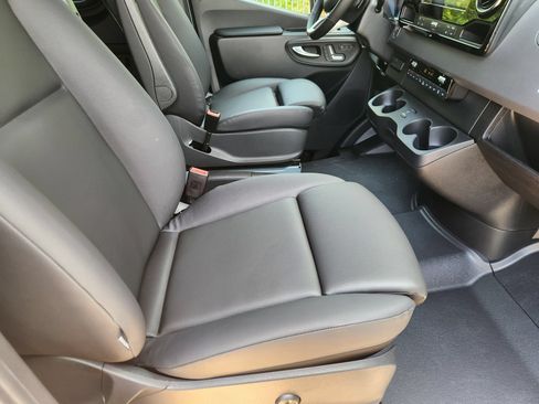 New 2026 Mercedes-Benz Sprinter 2500 image 10