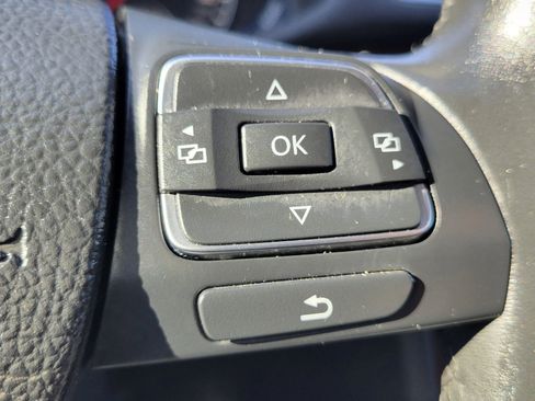 Used 2013 Volkswagen Passat TDI SEL Premium image 21