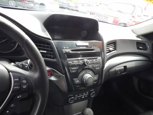 Used 2014 Acura ILX w/ Technology Package FWD image 7
